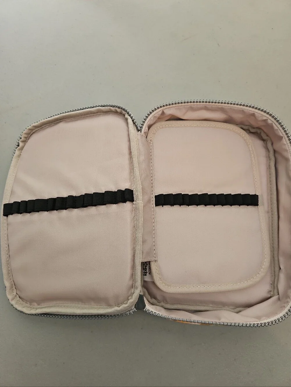 Kipling zip pouch